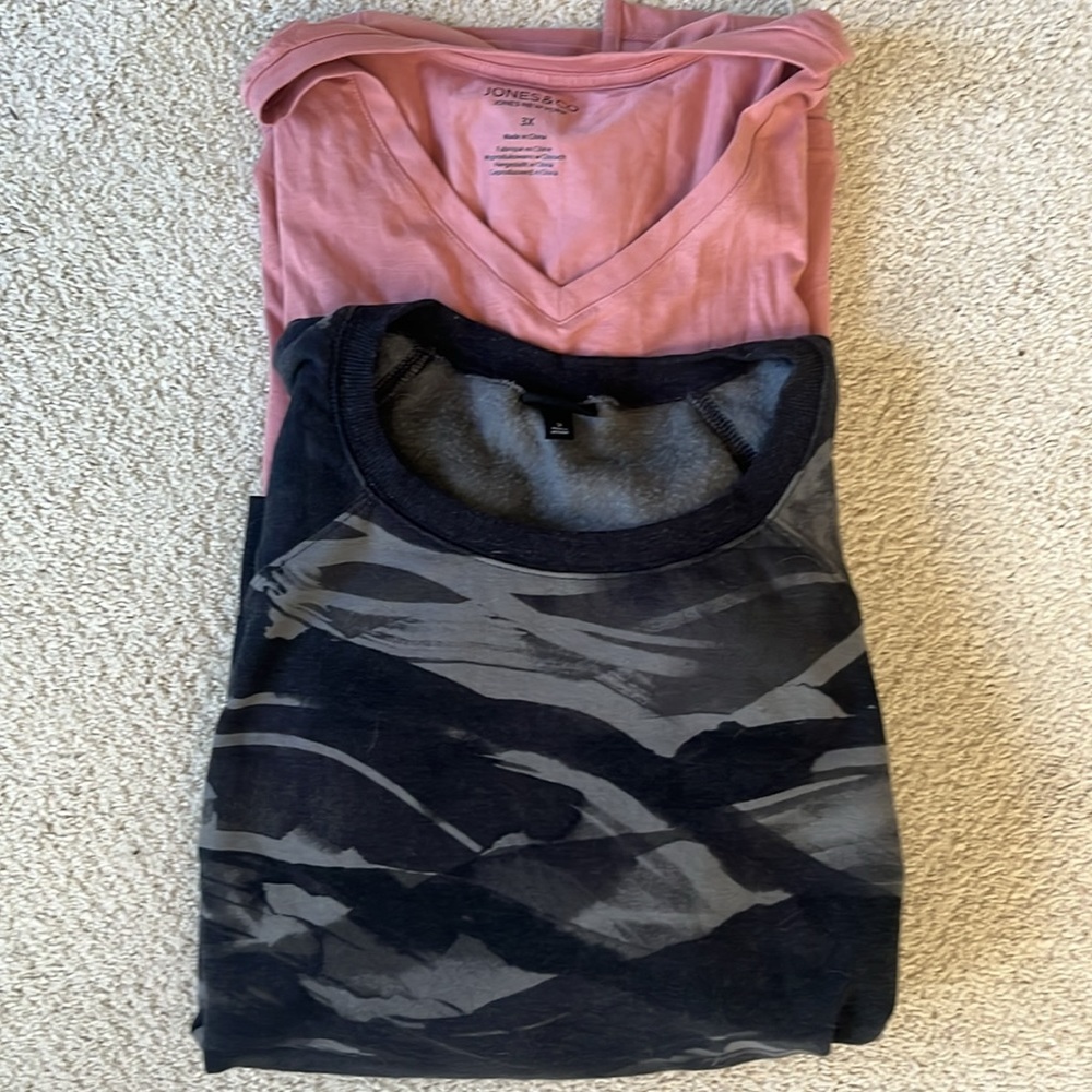 Torrid sweatshirt and pink undershirt size 3X